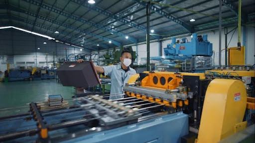 How Local Trade Barriers Fuel the Rise of Contract Manufacturers for Global Electronic Brands in Indonesia